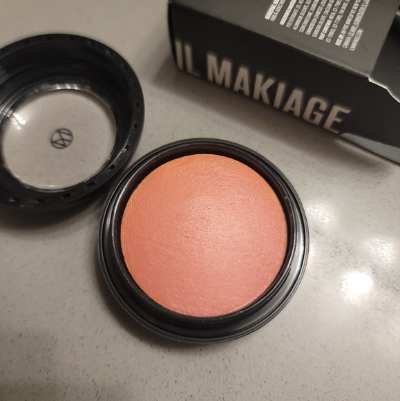 Il Makiage | Mineral Baked Blush in Bootylicious NIB - Picture 1 of 4